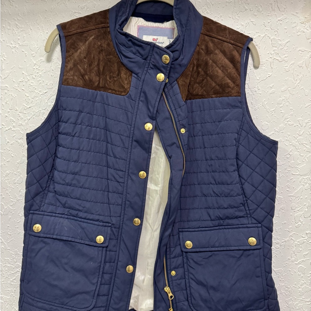 Vineyard Vines Blue Quilted Vest with Brown Details
